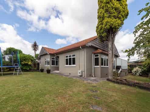 75 Lytton Street, Glenholme