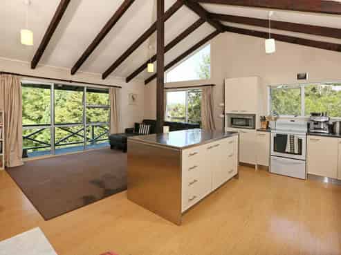 42 Mcentee Road, Waitakere