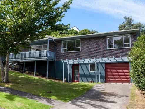 15 Rossiter Crescent, Lynmouth