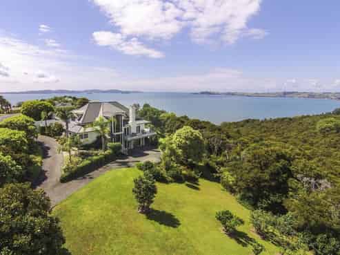 2 Puriri Place, Sandspit