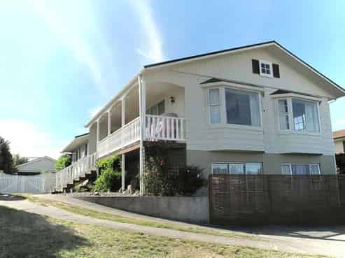 16 Glengarry Place, Hilltop