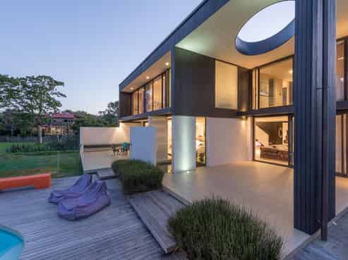 303 Beach Road, Campbells Bay