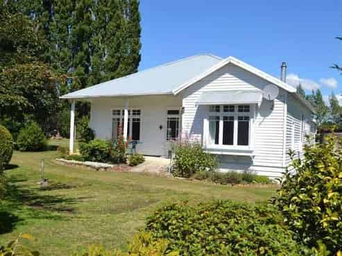 15 Thompson Road, Greenfield