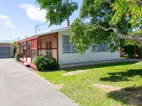 64A Broadway, Waitara