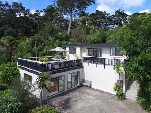 42 Hill Road, Palm Beach