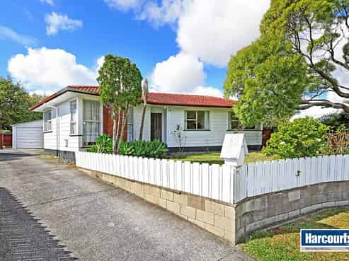 17 Nan Place, Pakuranga Heights