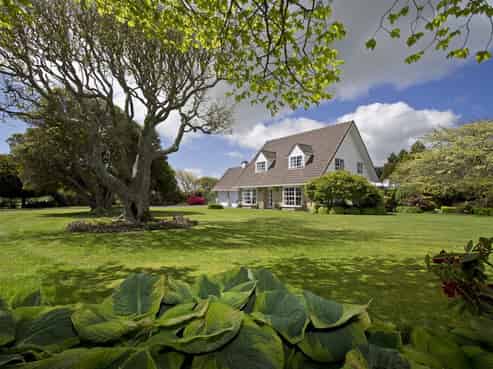 136 Bird Road, Stratford