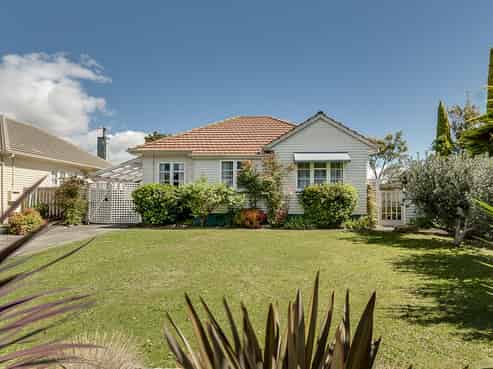 5 Barker Road, Marewa