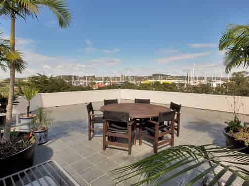 7/2 Vale Road, Riverside