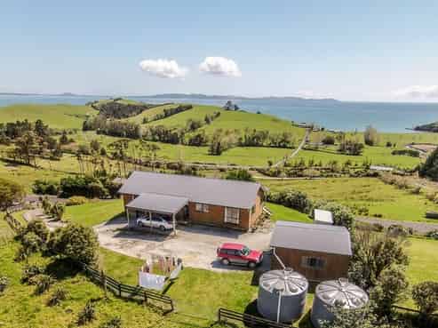 27 Taipa View Road, Taipa