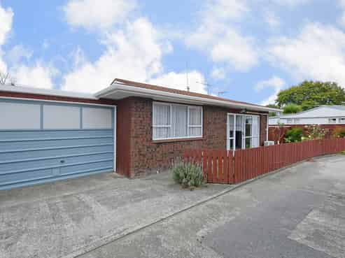 1/15 Benzie Avenue, Wallaceville