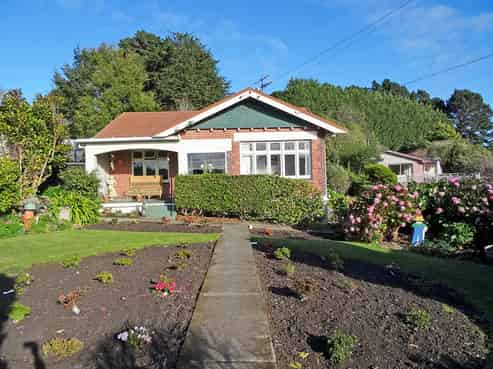 19 Thoreau Street, Concord