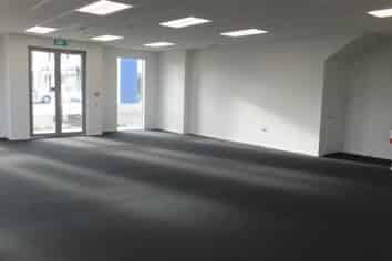 Office, showroom or distribution - For Lease