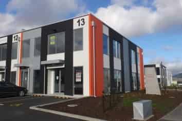 Office, showroom or distribution - For Lease