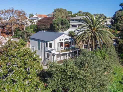 28F Abbotts Way, Remuera