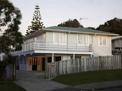 29 Tirowhanga Road, Paremata