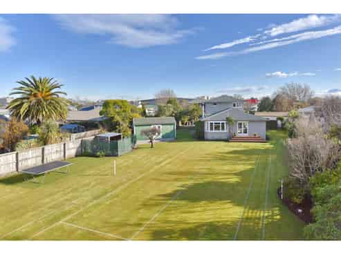 9 Grassmere Street, Papanui
