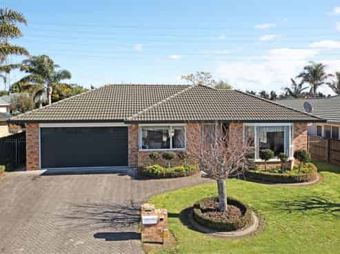 6 Graham Tagg Close, Pahurehure