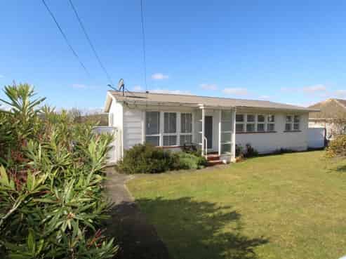 42 Kotuku Street, Elsdon