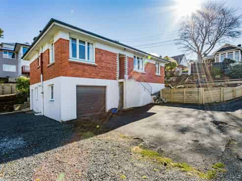 10 Melrose Street, Roslyn