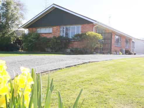 12 Churchill Place, Waimate