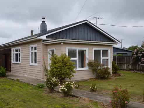 10A Bank Street, Amberley