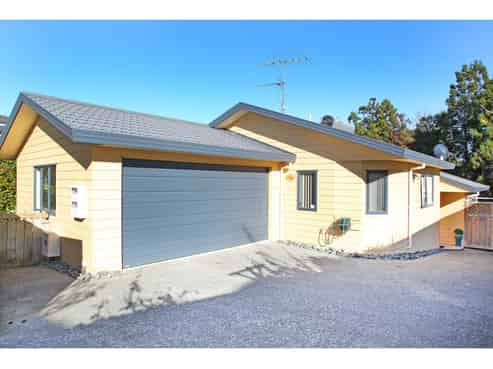 2/894 East Coast Road, Northcross