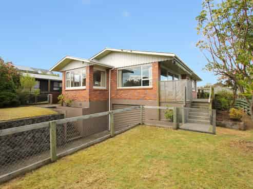 2/55 Taharepa Road, Hilltop
