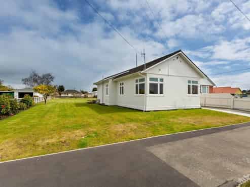 36 Stewart Street, Marton