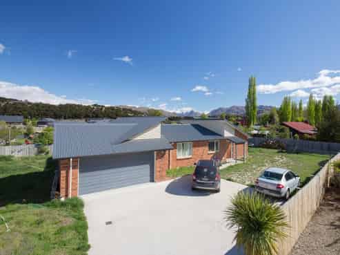 56 Dale Street, Albert Town