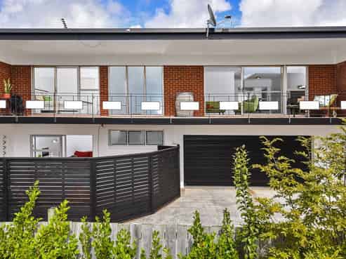 3/8 Wolsley Avenue, Milford