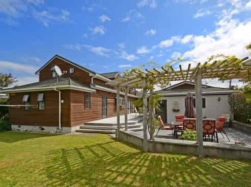 4 Oxford Crescent, Ebdentown