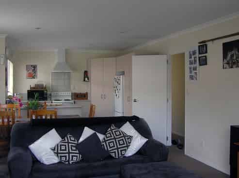 3B Lynwood Place, Brookfield