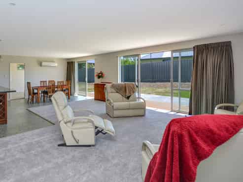 17 Awa Toru Drive, Fairfield