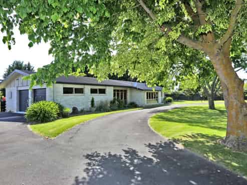 10 France Road, Longlands