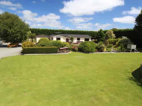 468 Lorne Dacre Road, Roslyn Bush