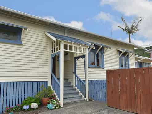 358 Western Hills Drive, Avenues