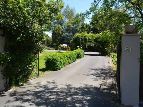 29 District Road, Waimatua