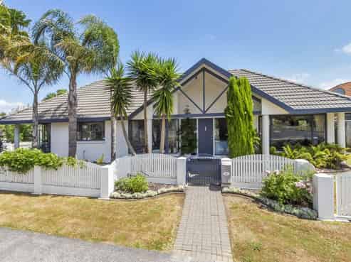 51 Meadowland Drive, Somerville