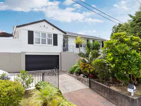 565 Riddell Road, Glendowie