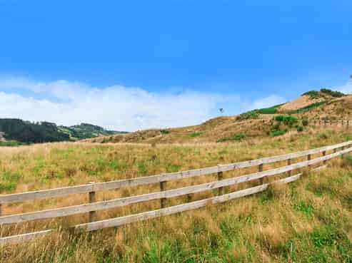 34 Niccone Place, Bombay