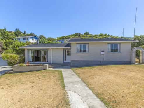 5 Atherstone Lane, Belmont