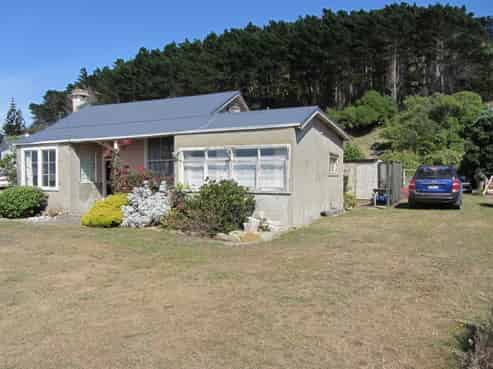 56 Akitio Esplanade, Pongaroa