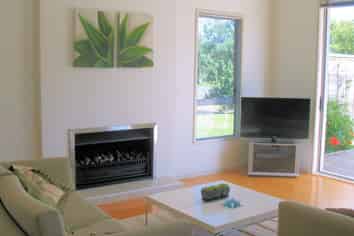 123 Puriri Place, Matarangi