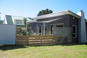 123 Puriri Place, Matarangi