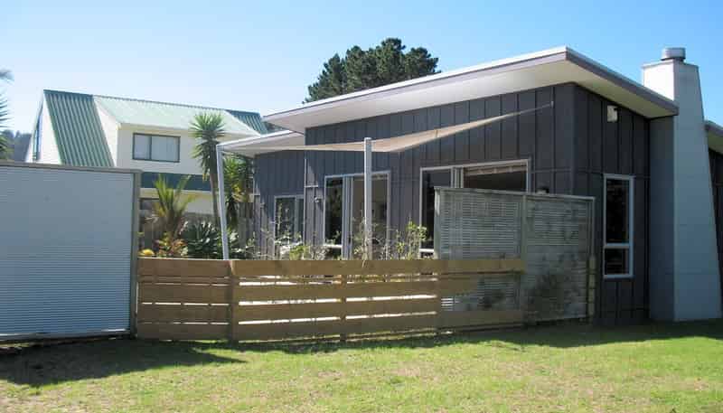 123 Puriri Place, Matarangi
