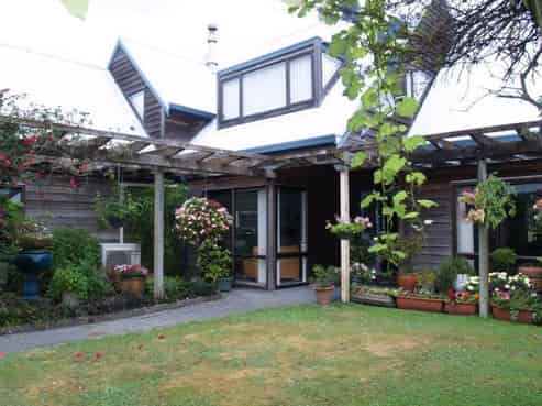 35 Oriwa Crescent, Otaki