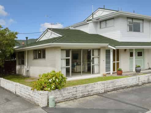 2 Cudby Street, Woburn