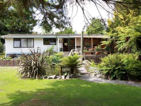 1002 River Road, Broadlands Forest