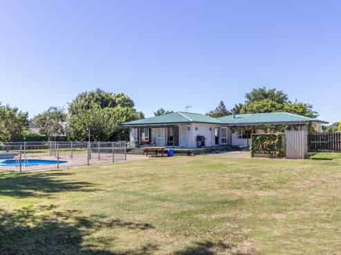 12 Watson Road, Karamu